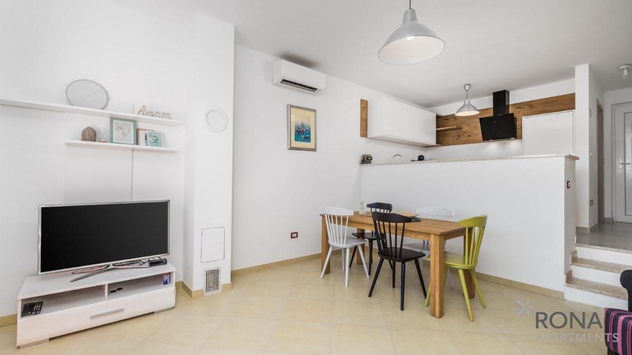 Rona Apartment Denis Ουμάγκ Εξωτερικό φωτογραφία
